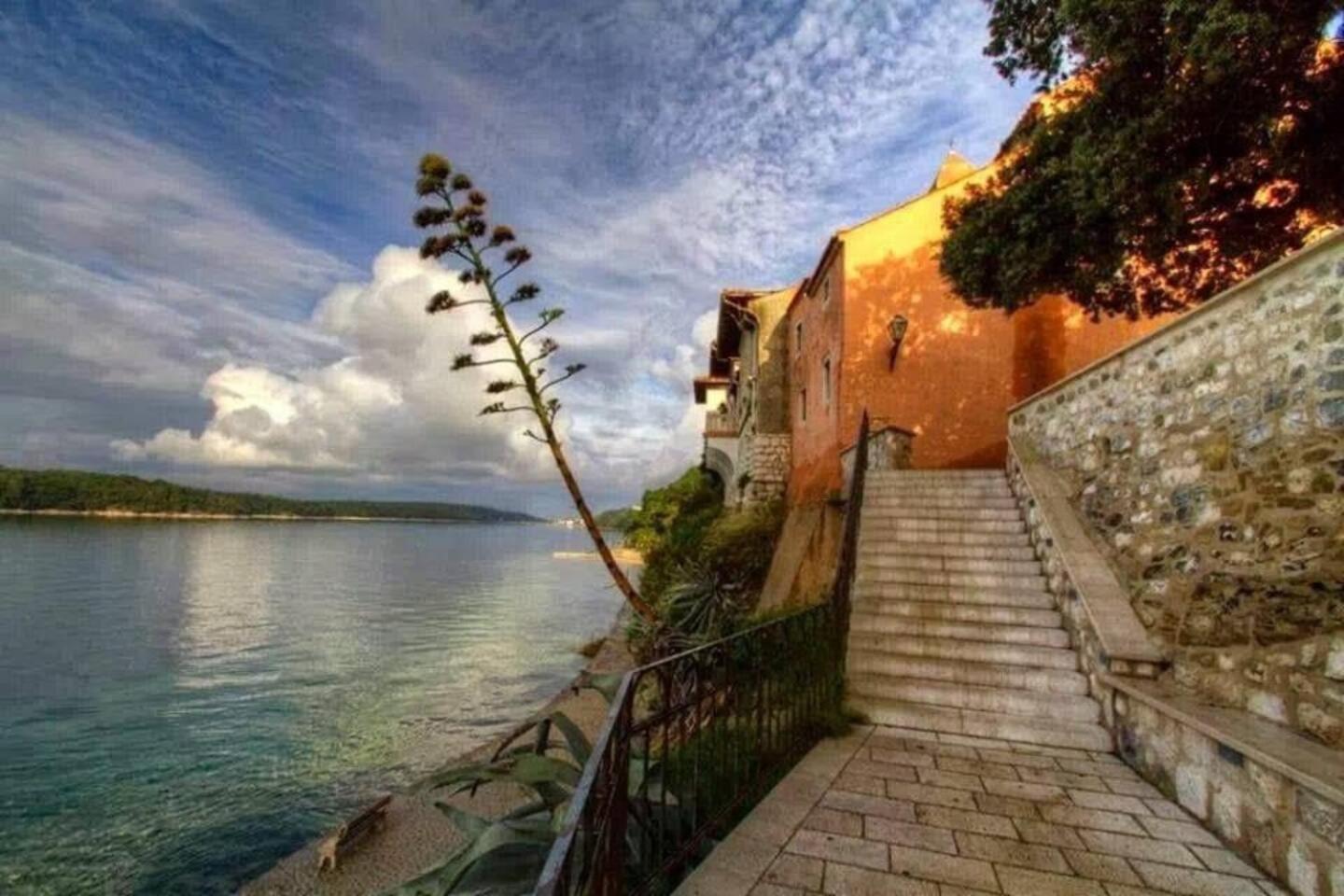 Rab Island Apartmets - Palit Rab Town Exterior photo