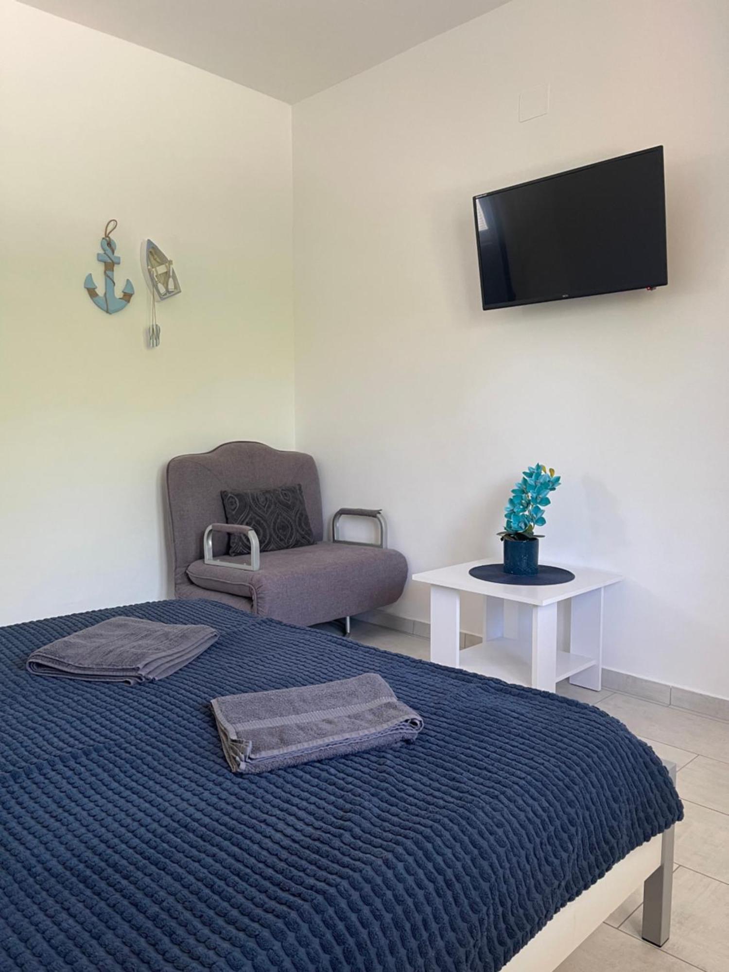 Rab Island Apartmets - Palit Rab Town Exterior photo